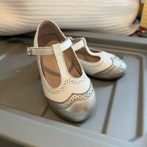 Age of innocence girl T-bar dress shoes size 25, US 7.5